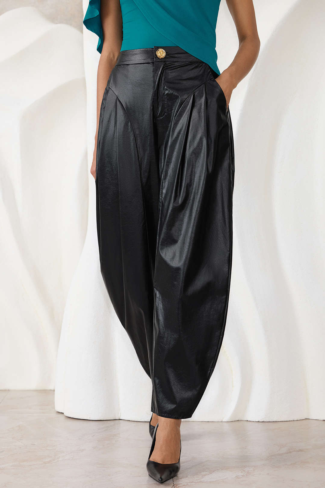 Leren-look metallic broek met ruches