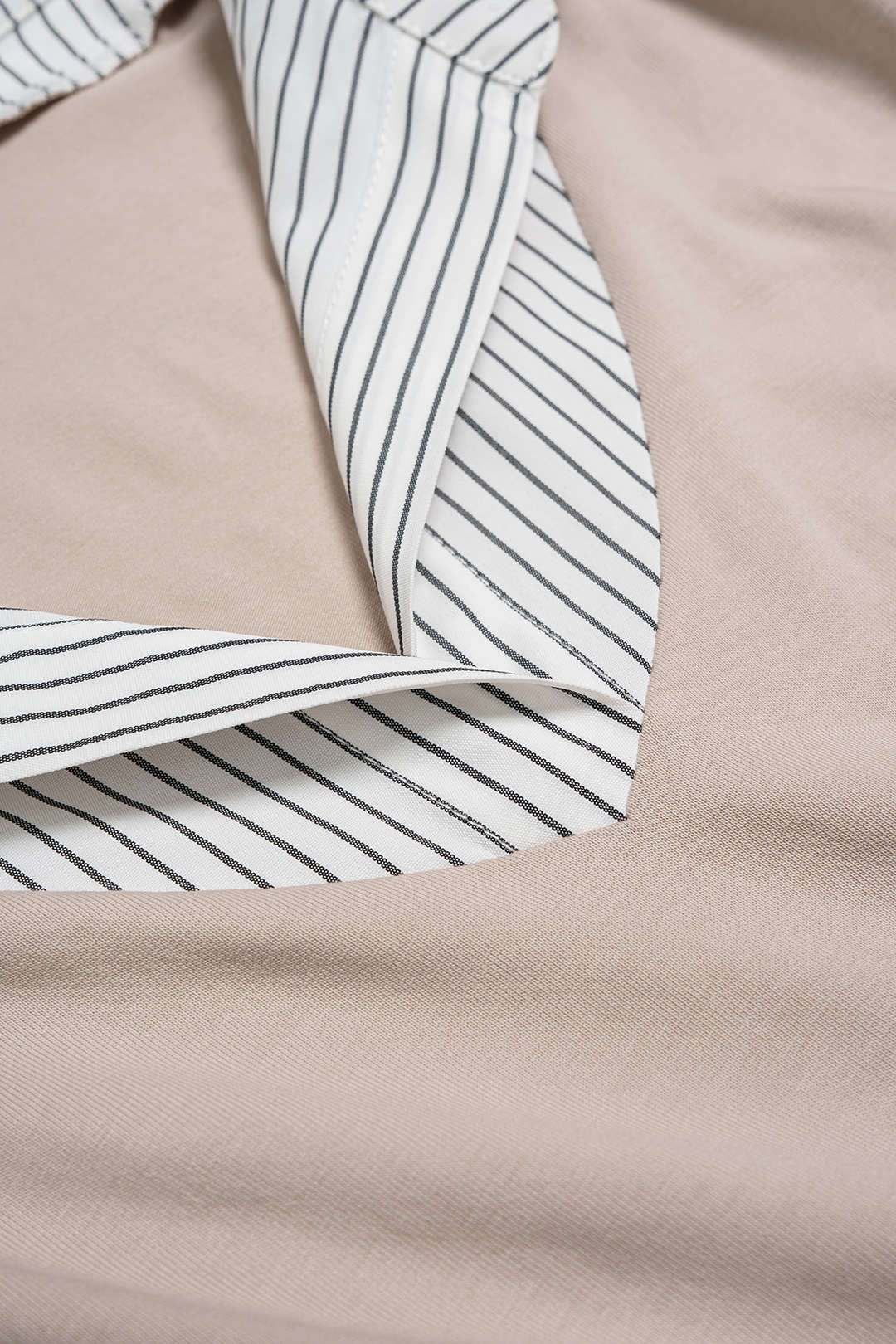 Gestreepte patchwork body met revers en korte mouwen