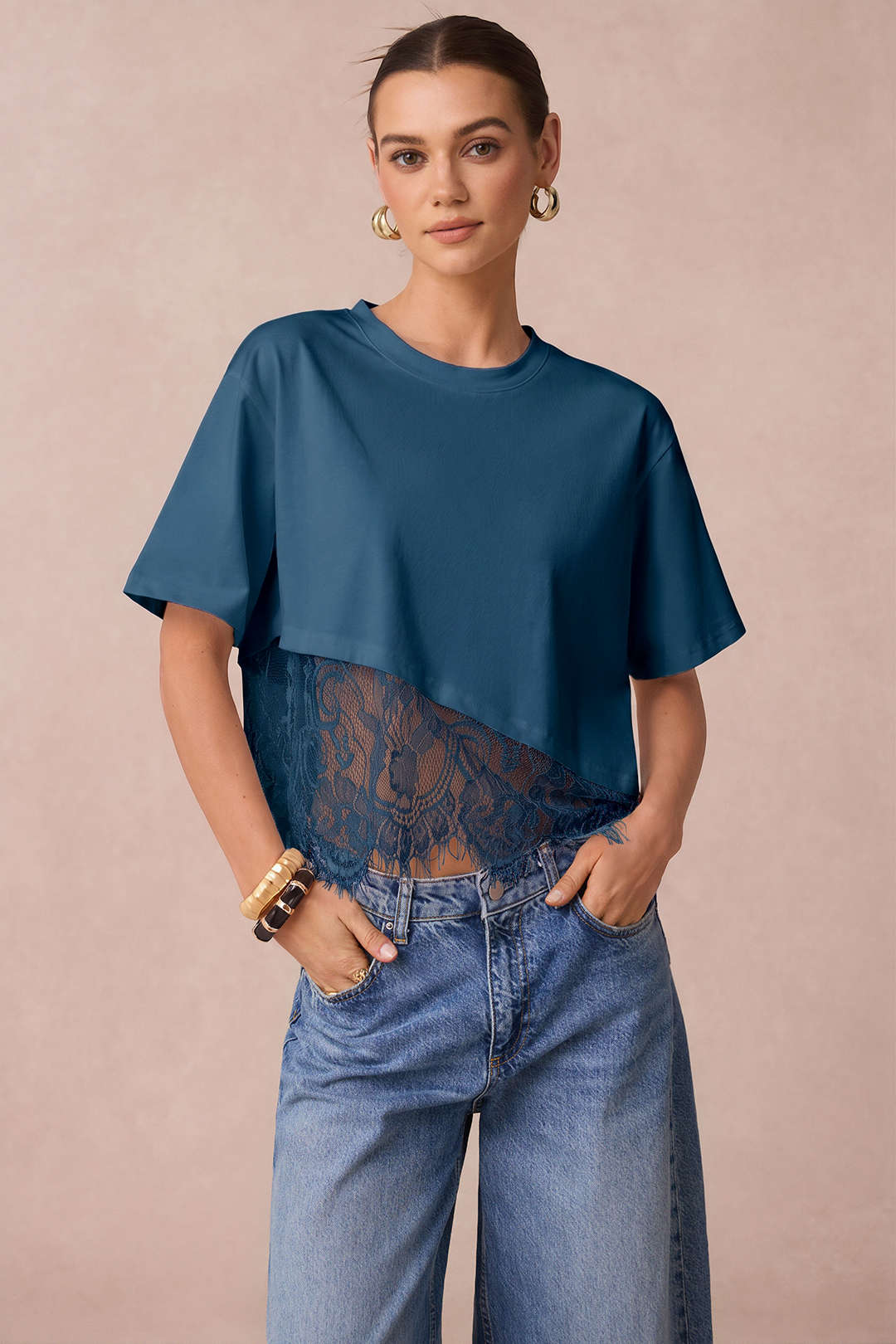 Patchwork T-shirt met kant, ronde hals en korte mouwen