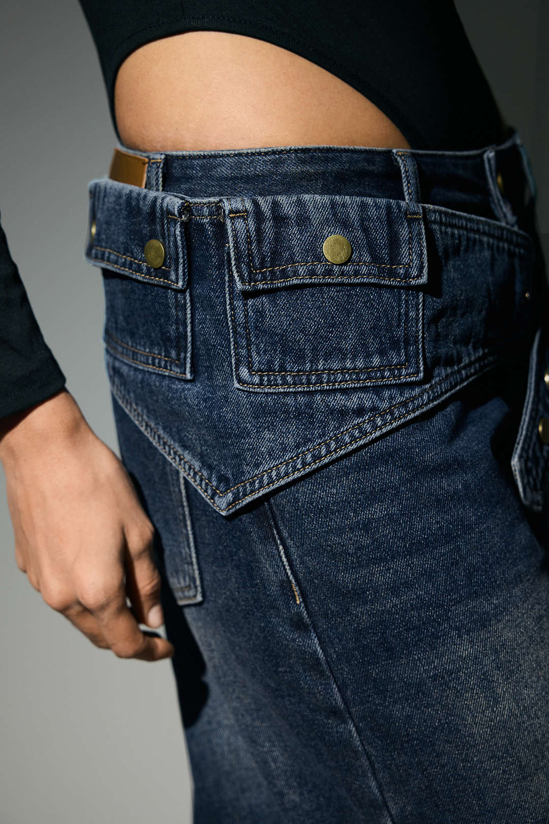 Selin - Asymmetrische jeans met wijde pijpen