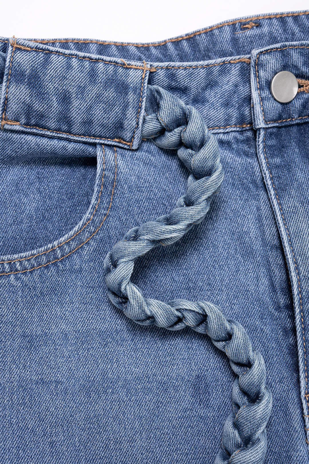 Quinn - Jeans met riem, zakken en wijde pijpen