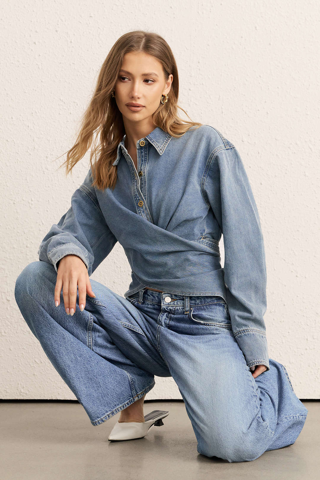 Denim item met ruches