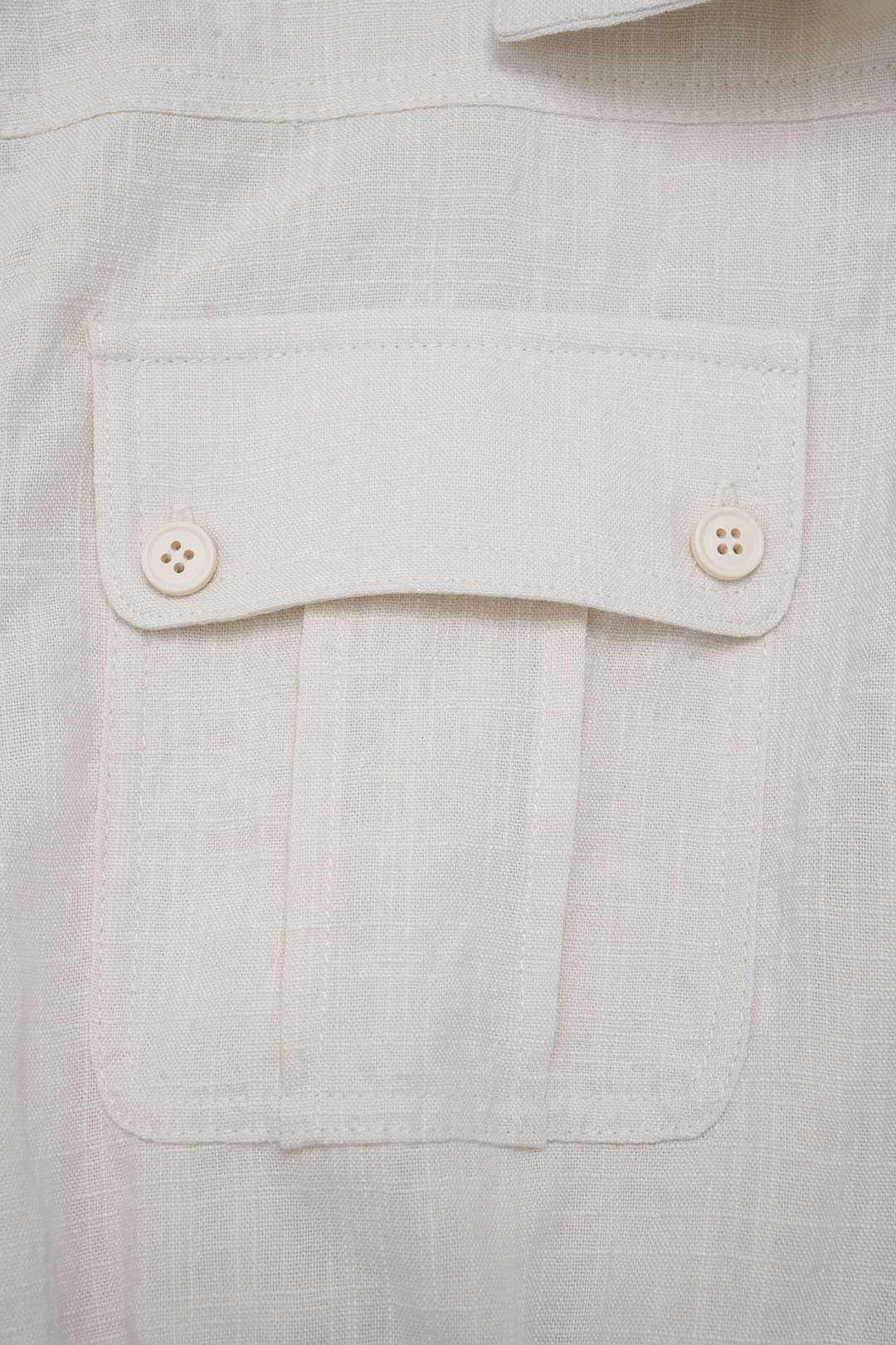 Linnen blouse met revers, knoopjes en korte mouwen