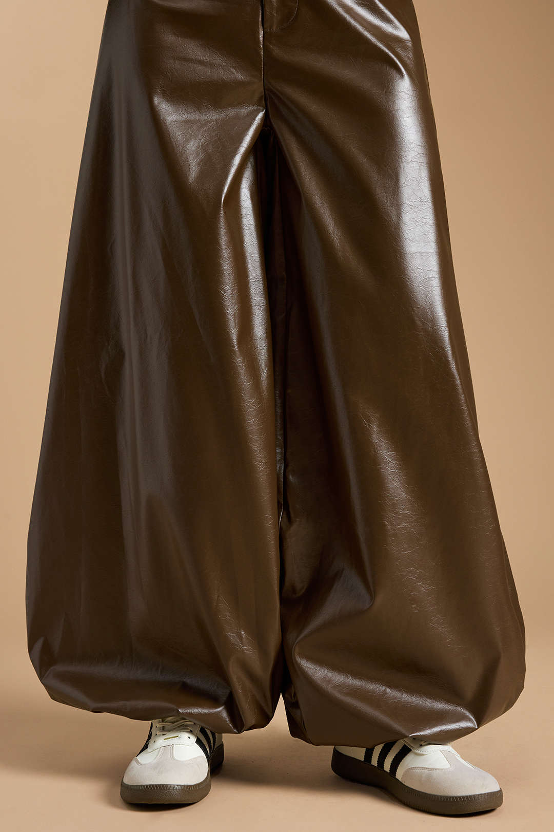 Leren-look pantalon met strik