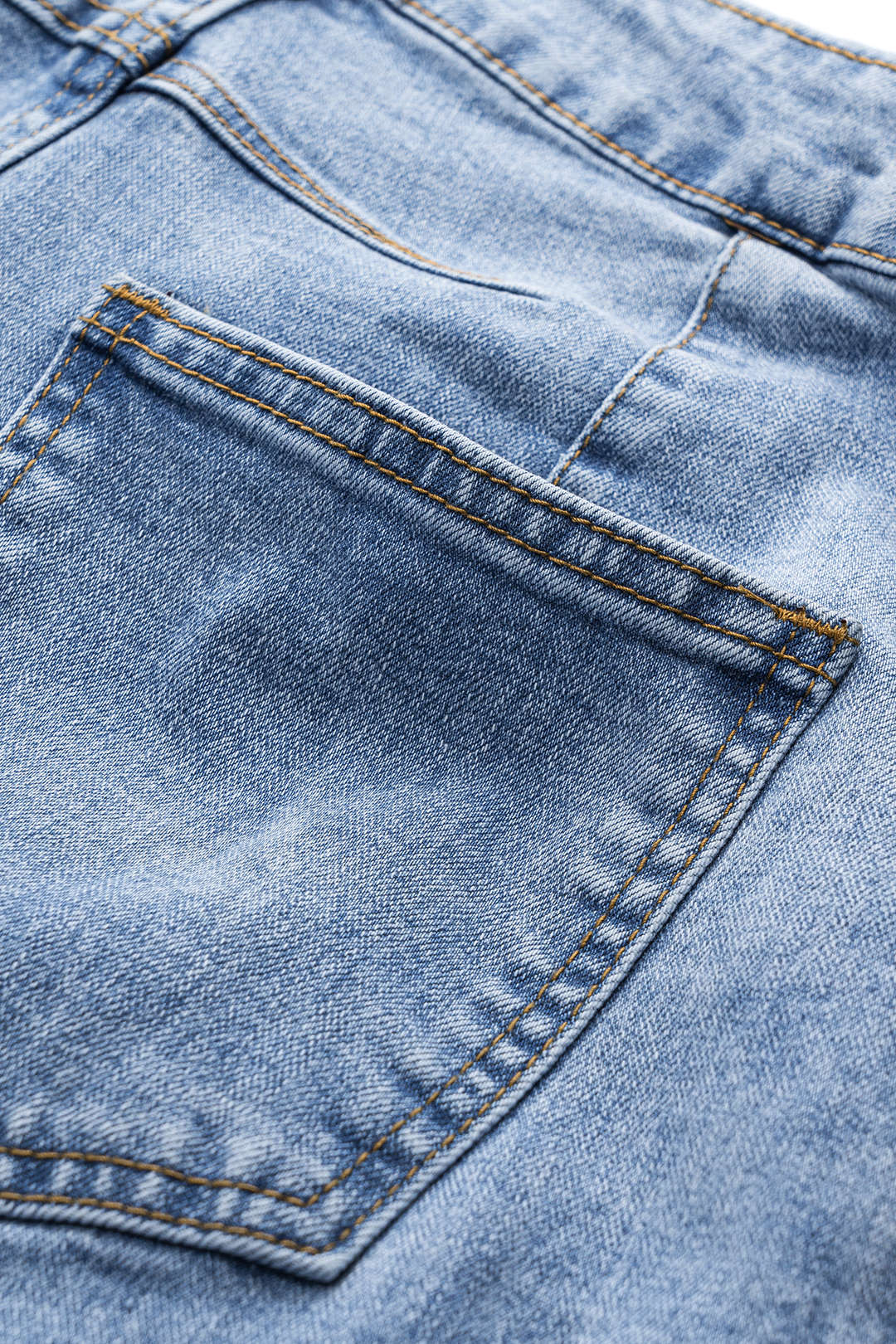 Jeans met zakken, wijde pijpen en ballonmodel