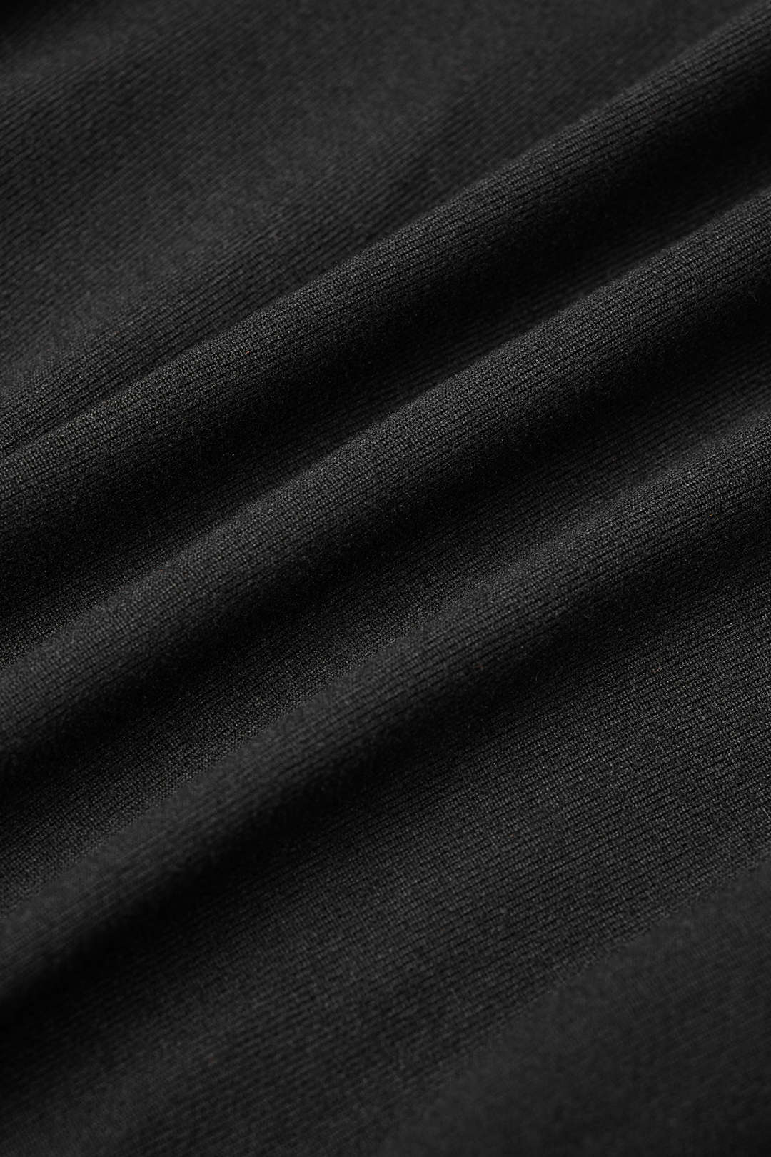 Metallic top met opstaande kraag, ruches en lange mouwen