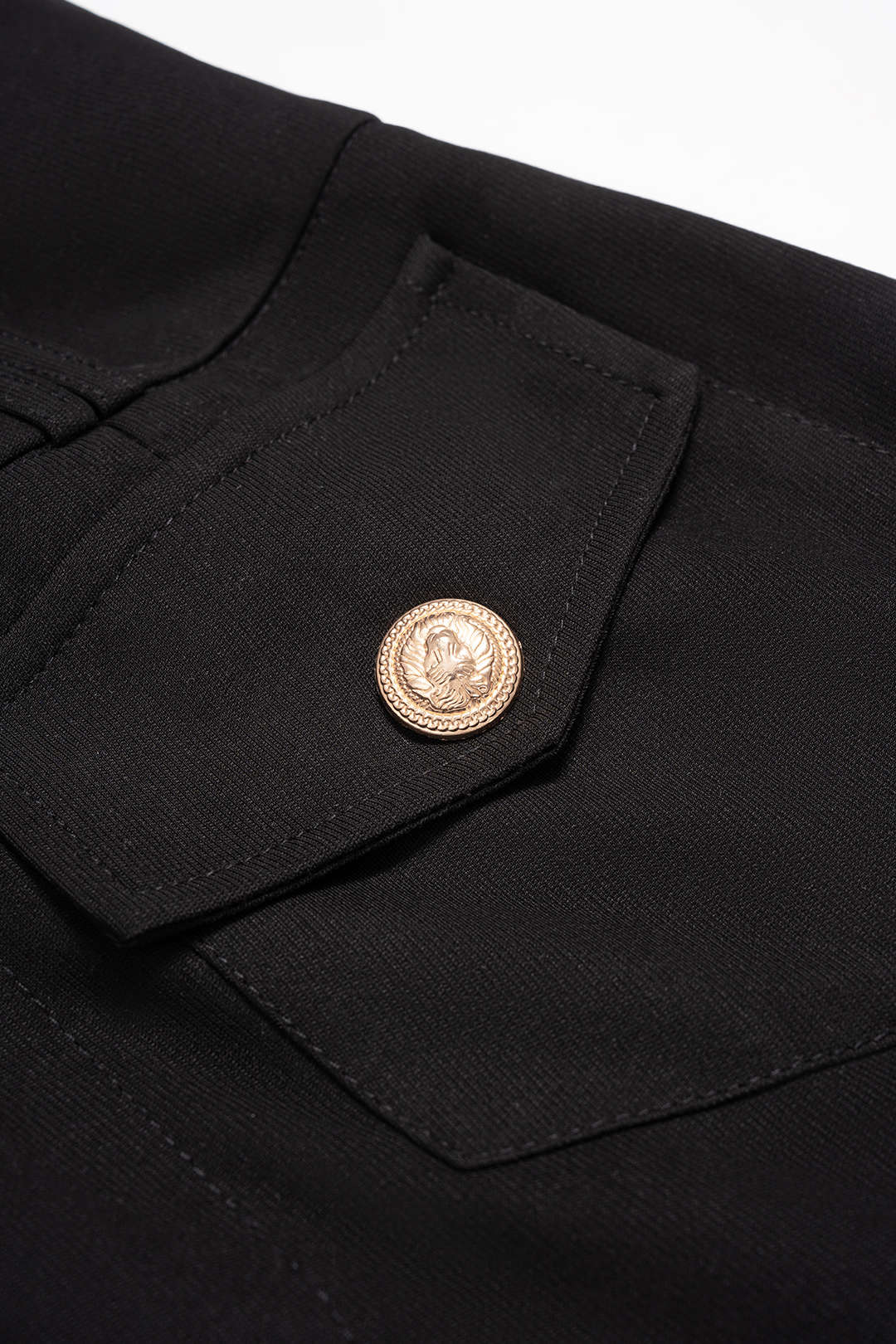 Metallic broek met knoopjes, hoge taille en wijde pijpen