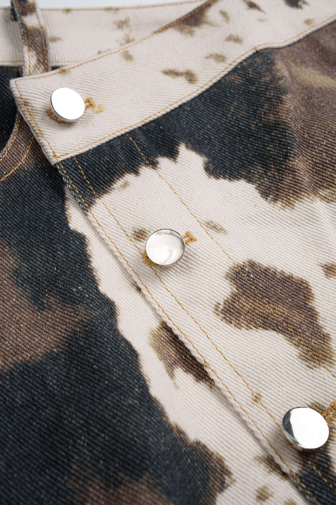 Denim asymmetrische rok met knoopjes en hoge taille