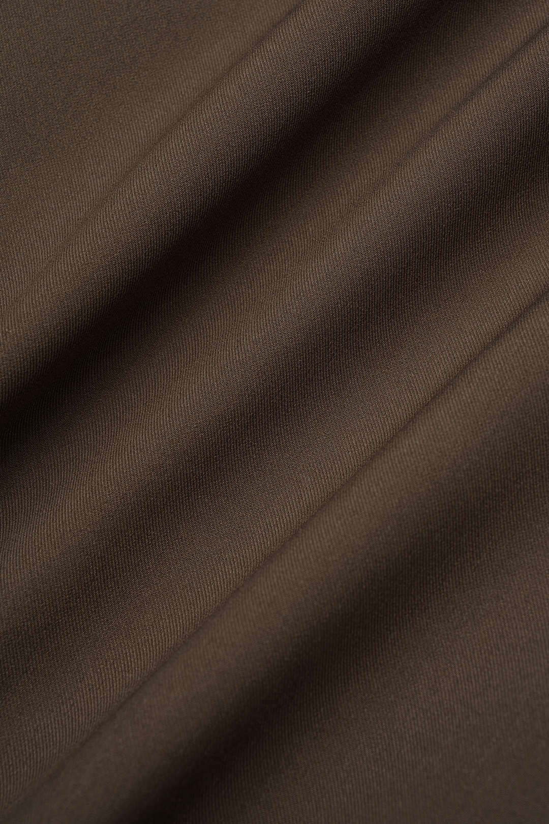Metallic minijurk met V-hals, riem en lange mouwen