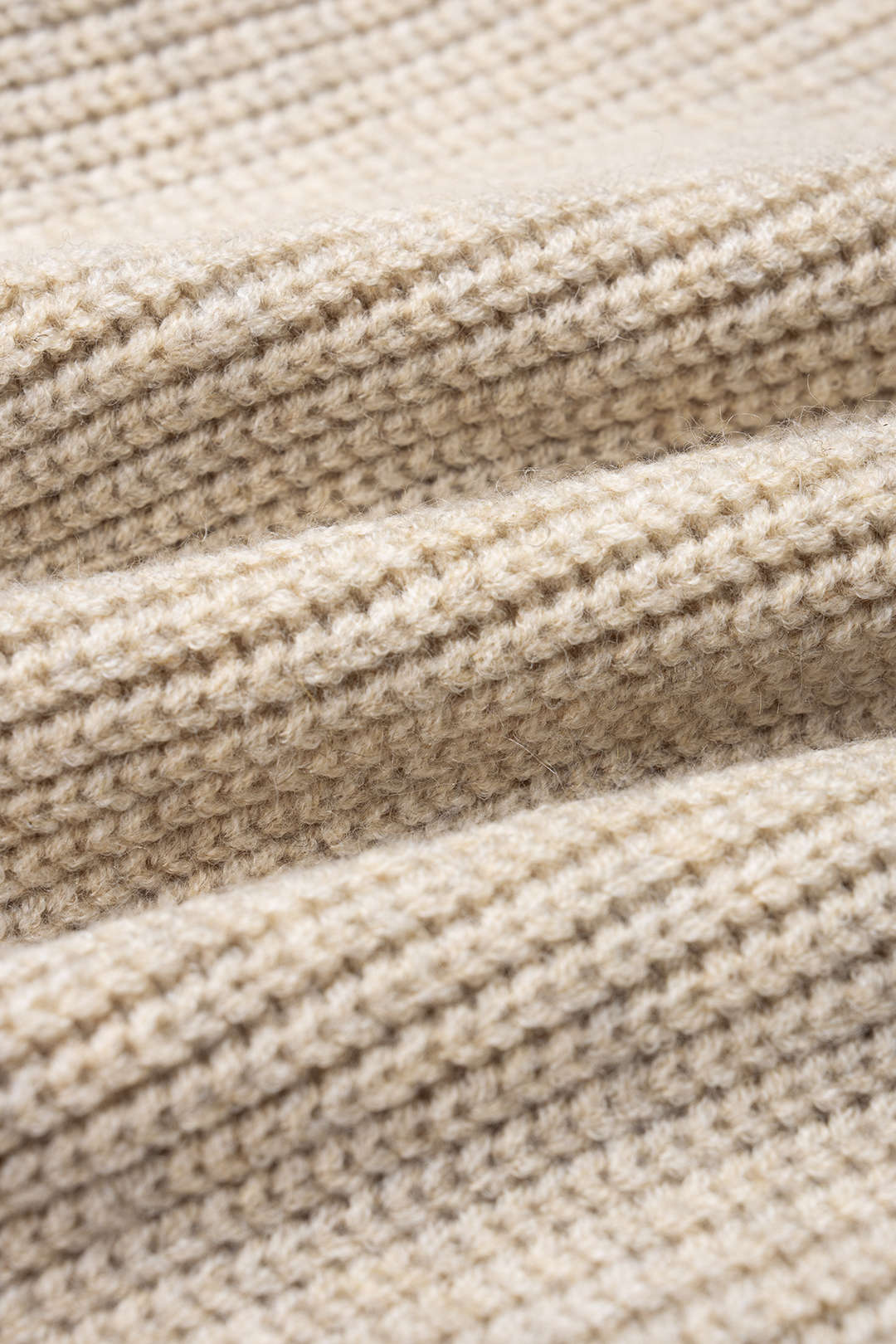 Gebreid gilet met V-hals en knoopjes