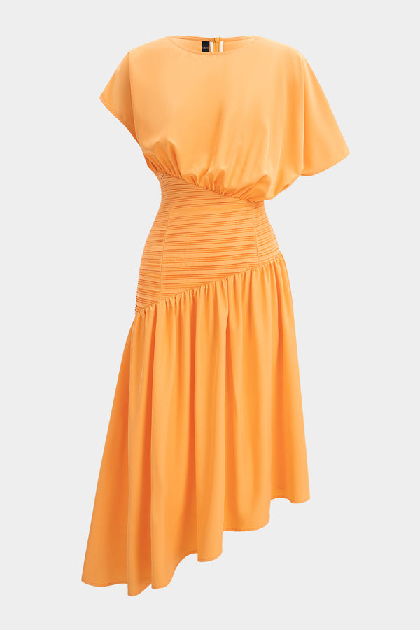 Asymmetrische midijurk met ronde hals en korte mouwen