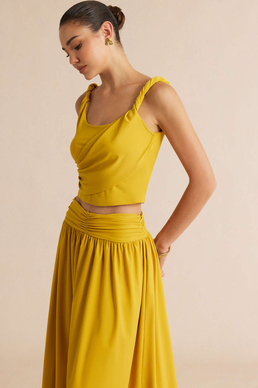 Ayla - Asymmetrische set met top en rok