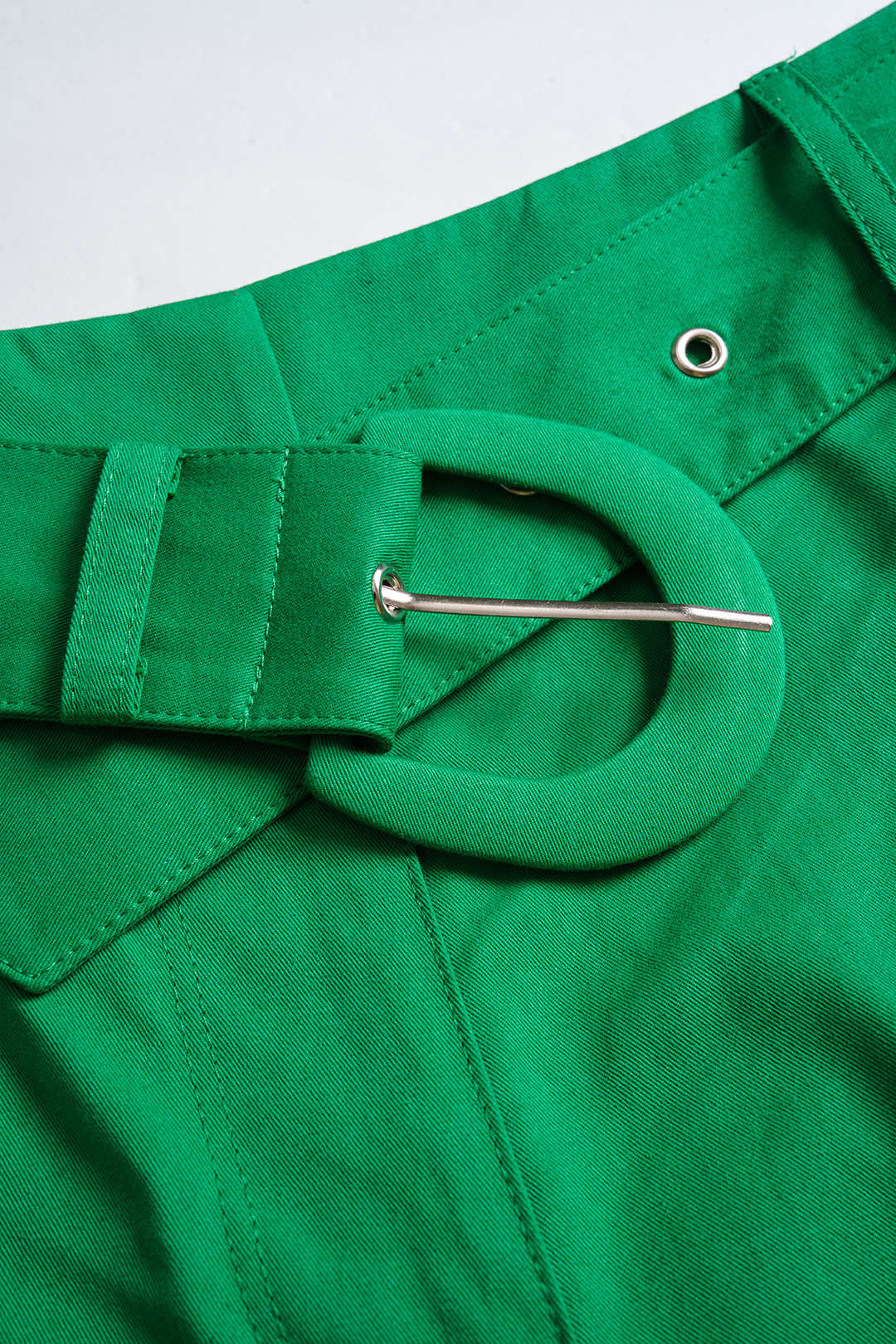 Effen short met riem