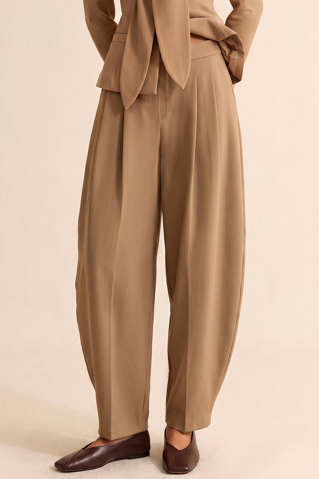 Mila - Effen broek met ballonmodel