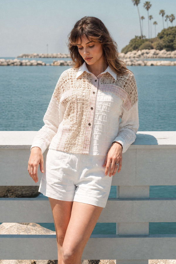 Chiffon patchwork blouse met uitsnijding en lange mouwen