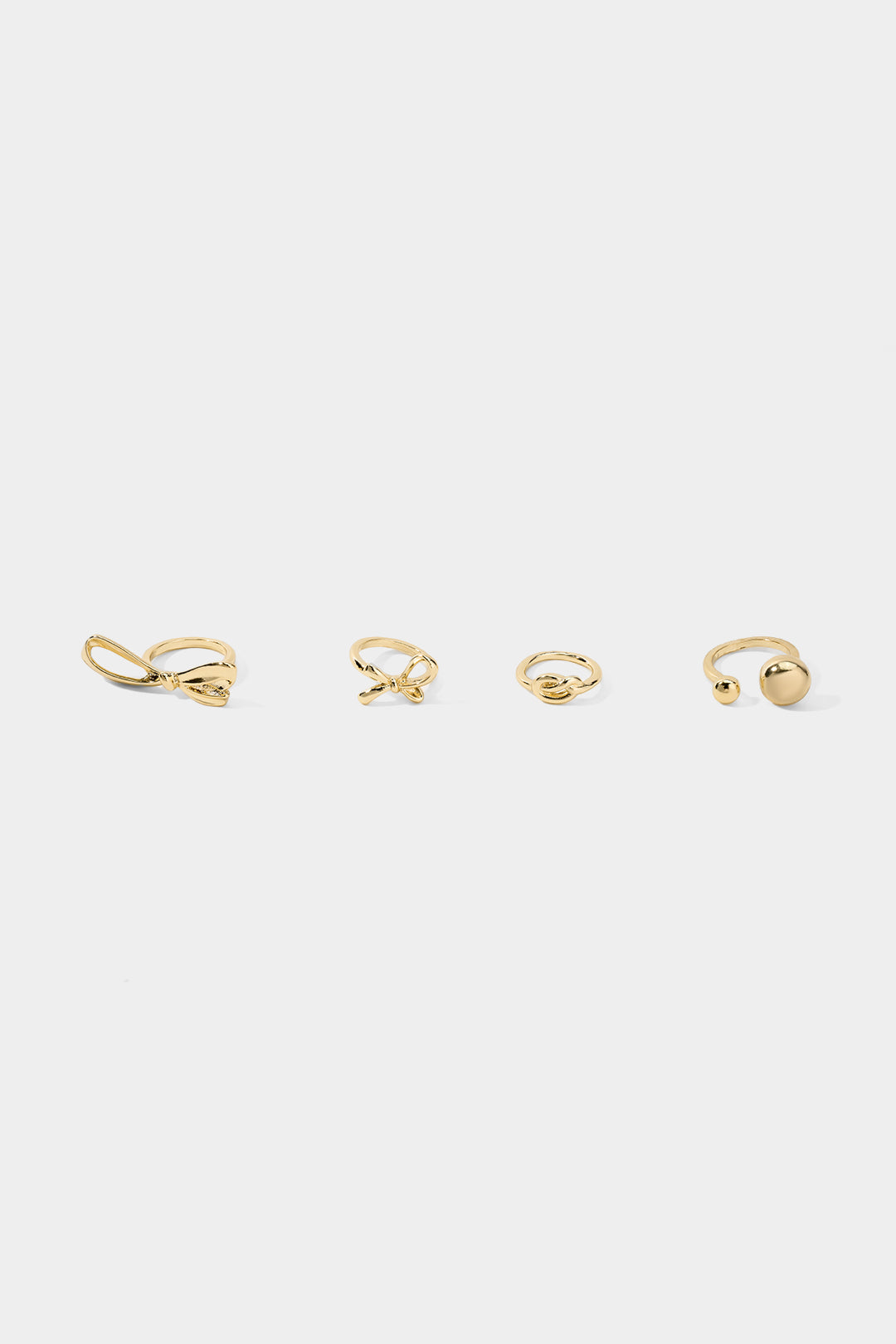 Geometrische ringen met strik