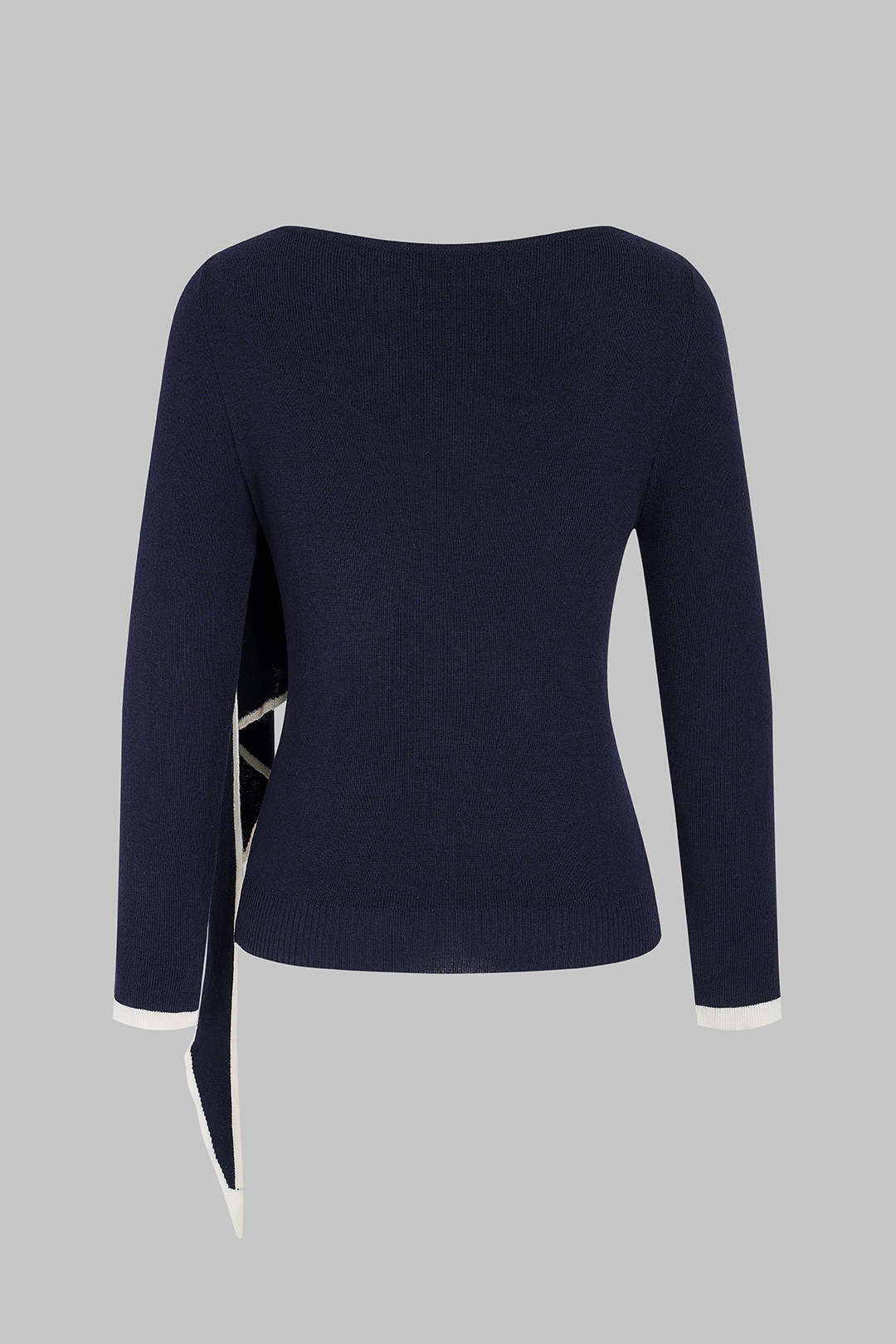 Gebreide asymmetrische top met ronde hals en lange mouwen