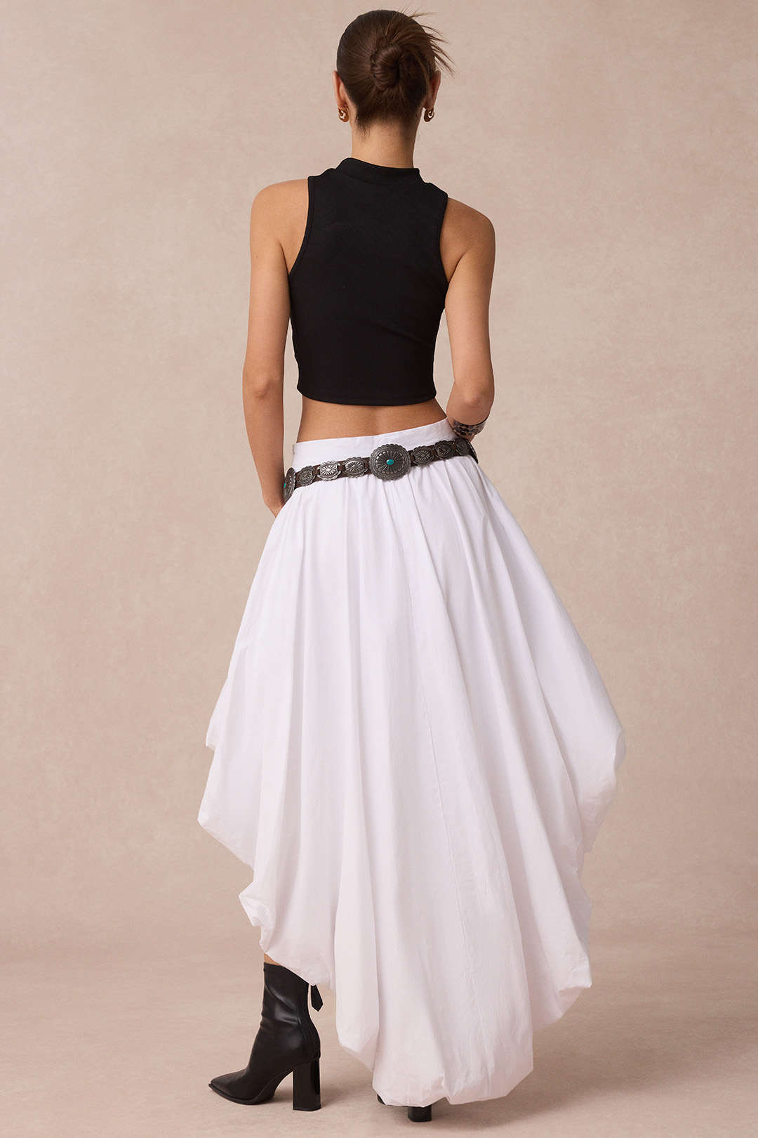 Rok met asymmetrische zoom en ruches