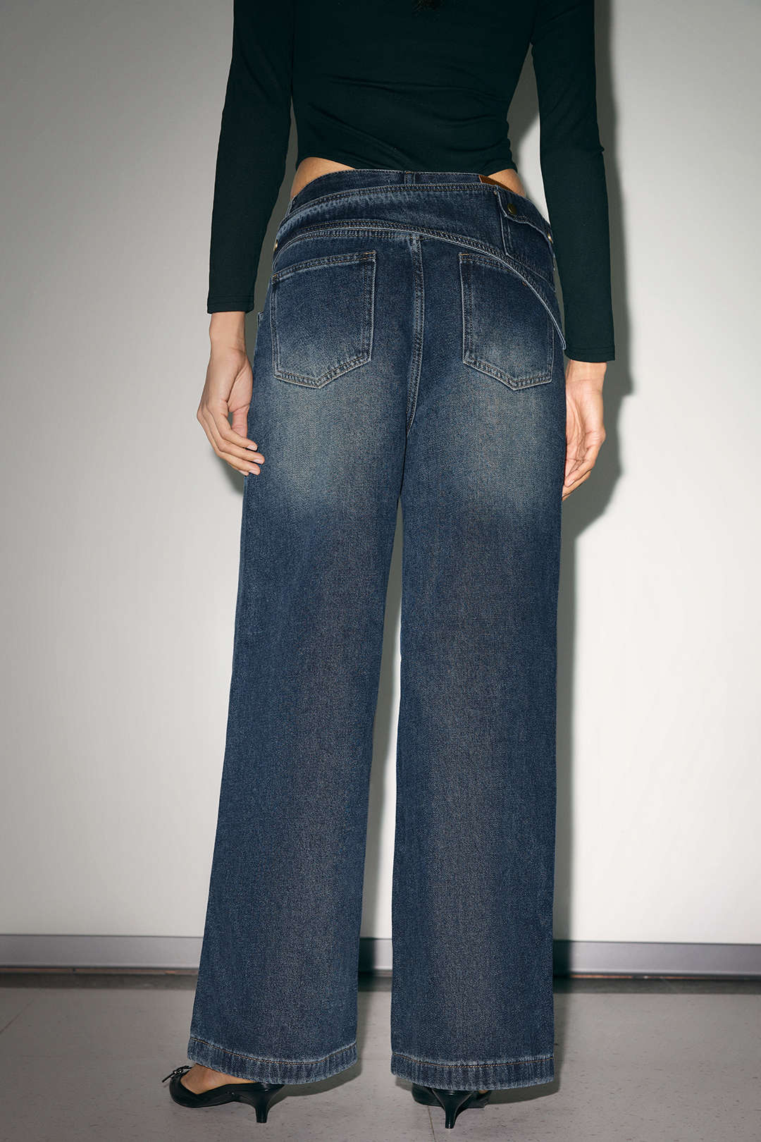 Selin - Asymmetrische jeans met wijde pijpen