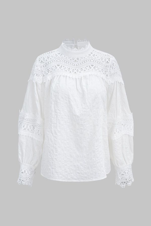 Blouse met kanten rand, uitsnijding en lange mouwen