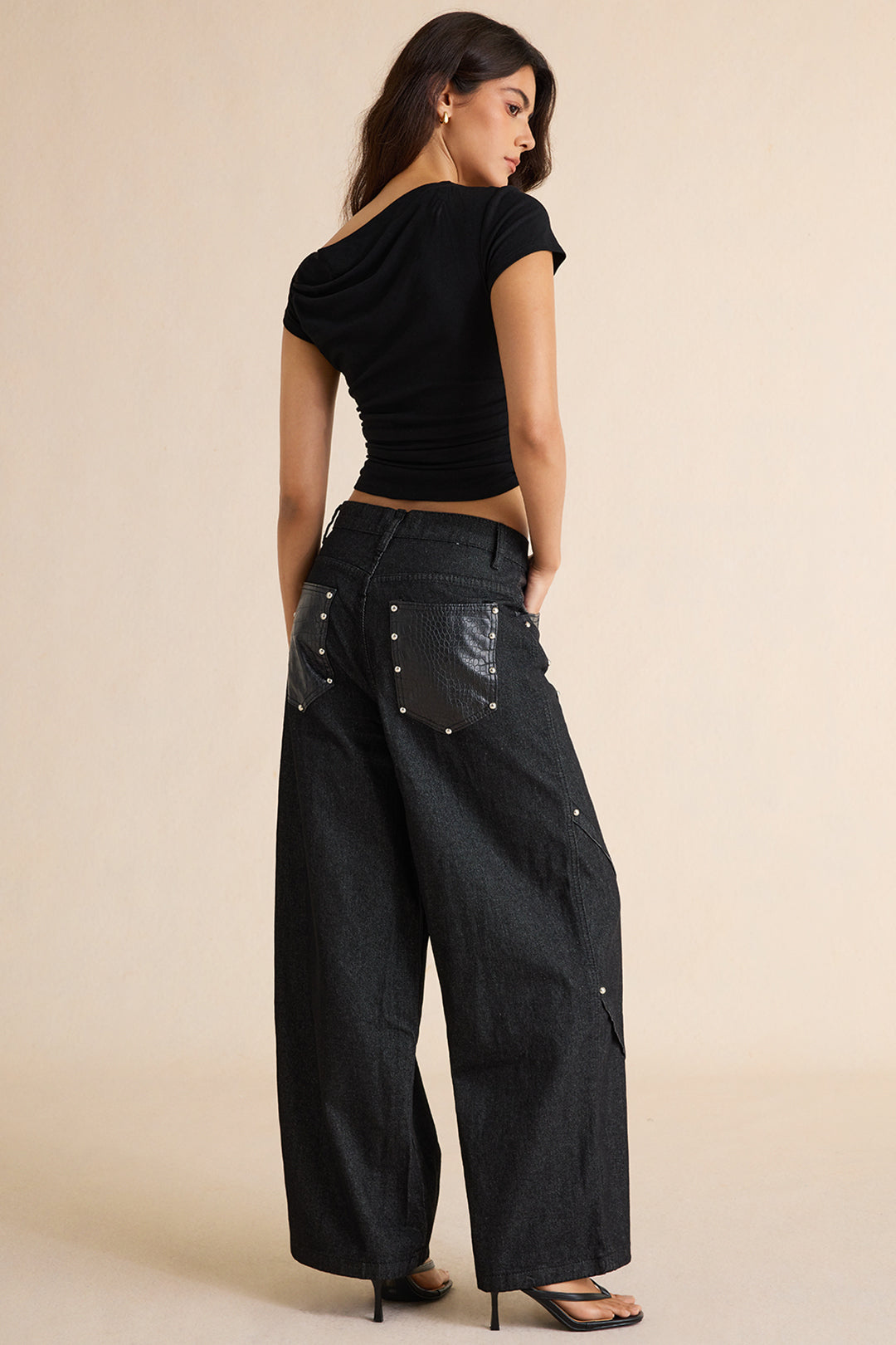 Patchwork jeans met studs en wijde pijpen