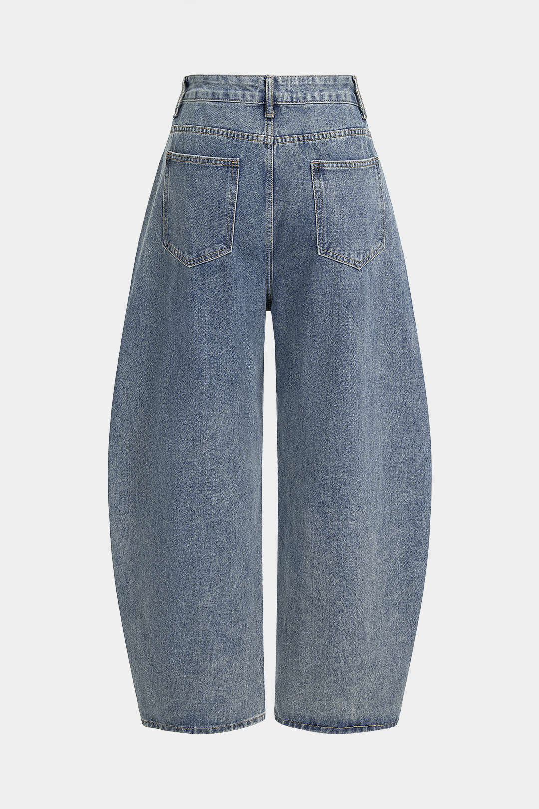Jeans met riem en rafelrand