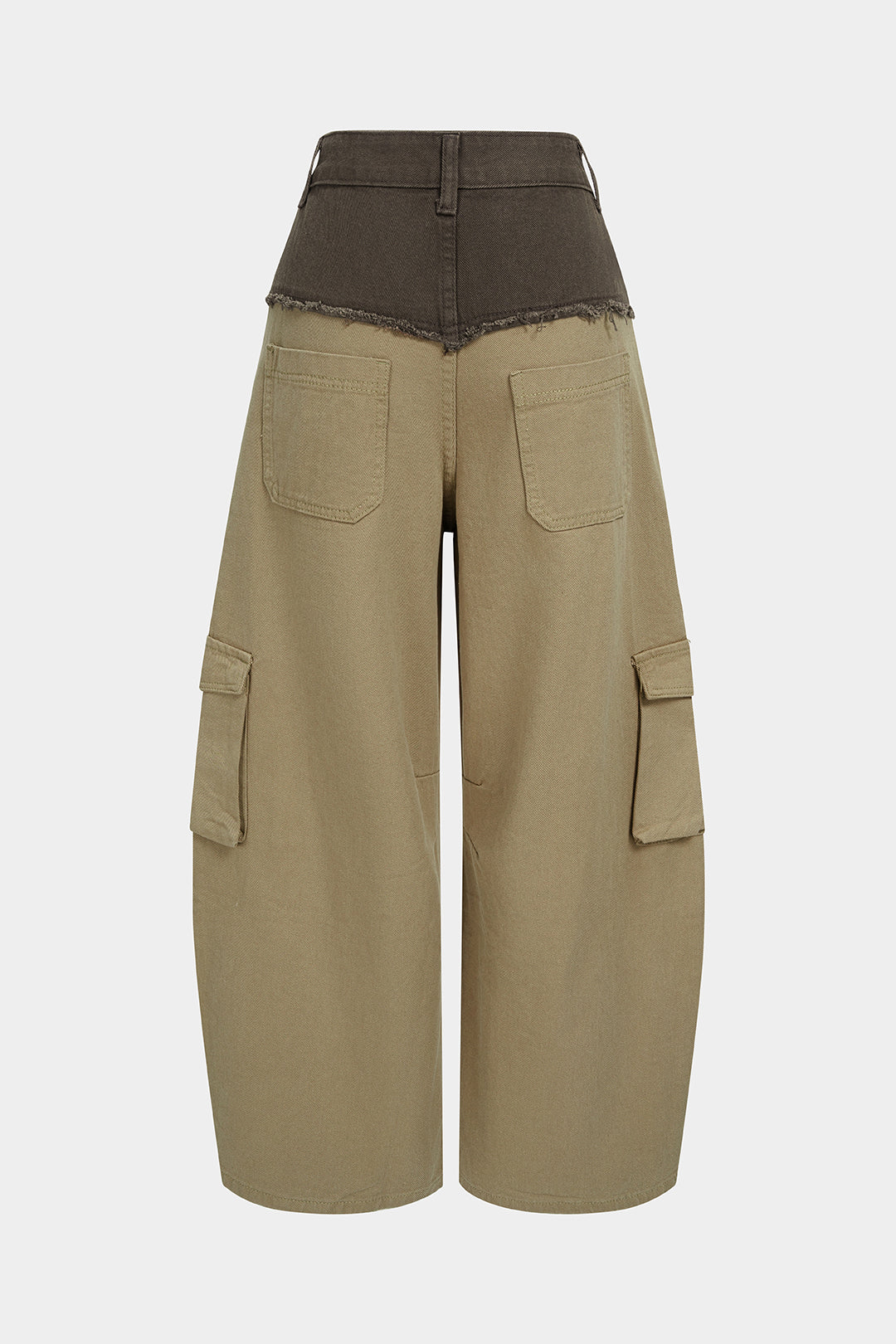 Jeans met rafelrand, wijde pijpen en zakken