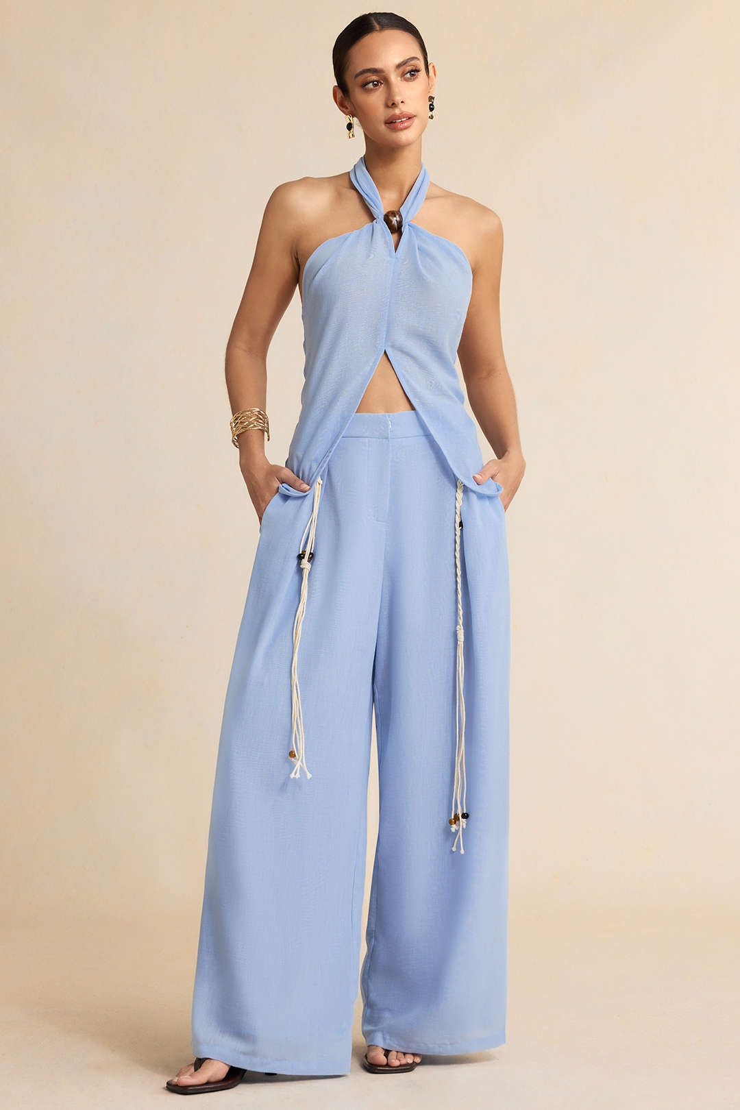 Tanktop met halternek, knoopdetail en open rug
