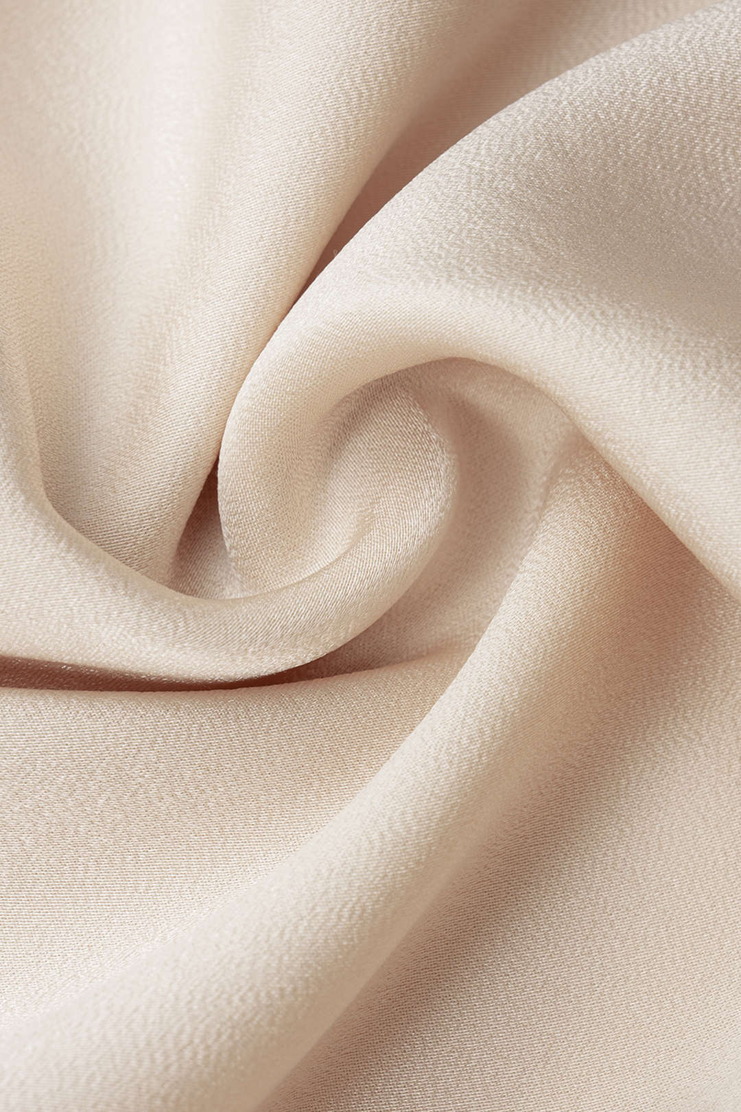 Satijnen metallic body met knoopjes en korte mouwen