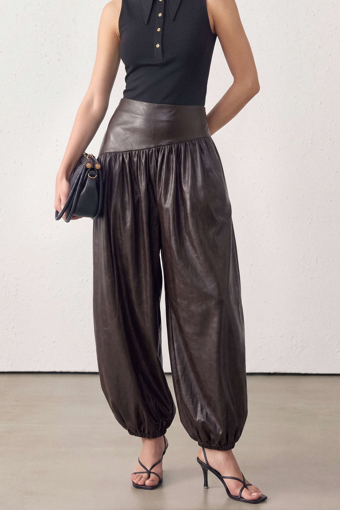 Leren-look asymmetrische broek met ballonmodel