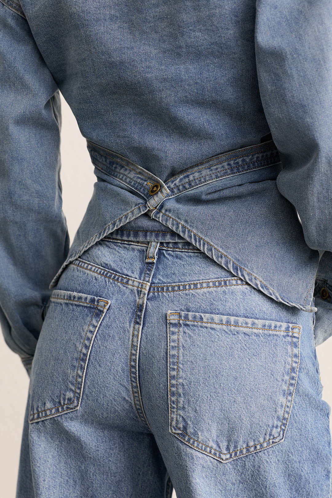 Denim item met ruches