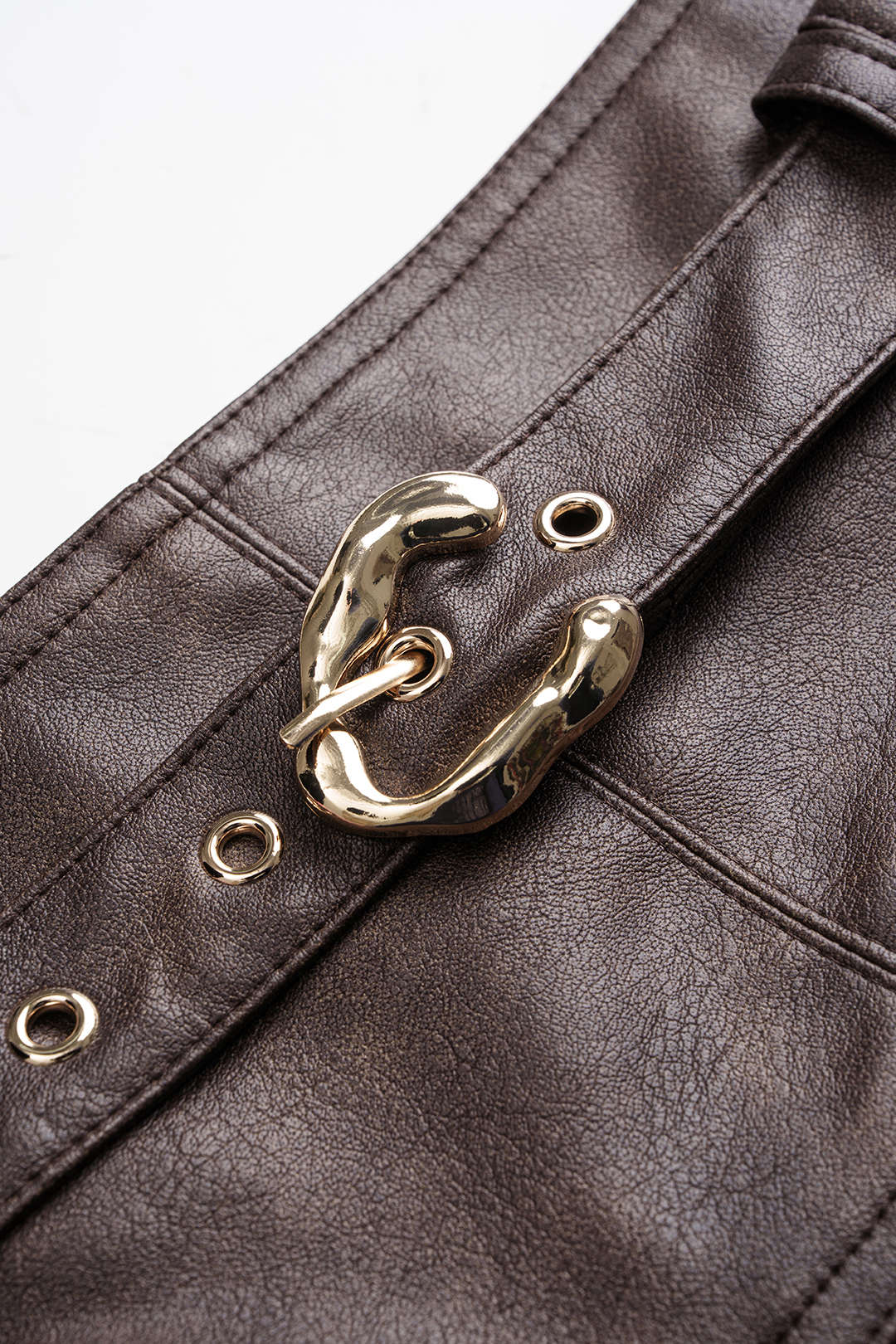 Leren-look rok met zakken en riem