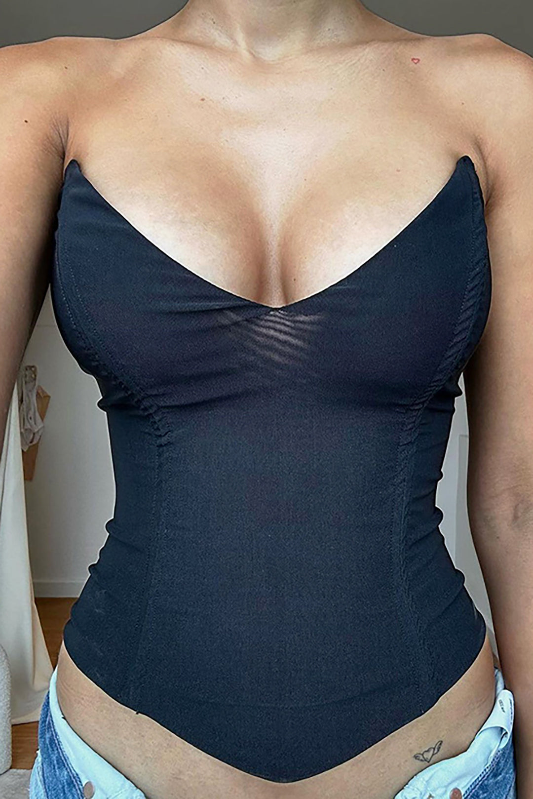 Strapless top met V-hals
