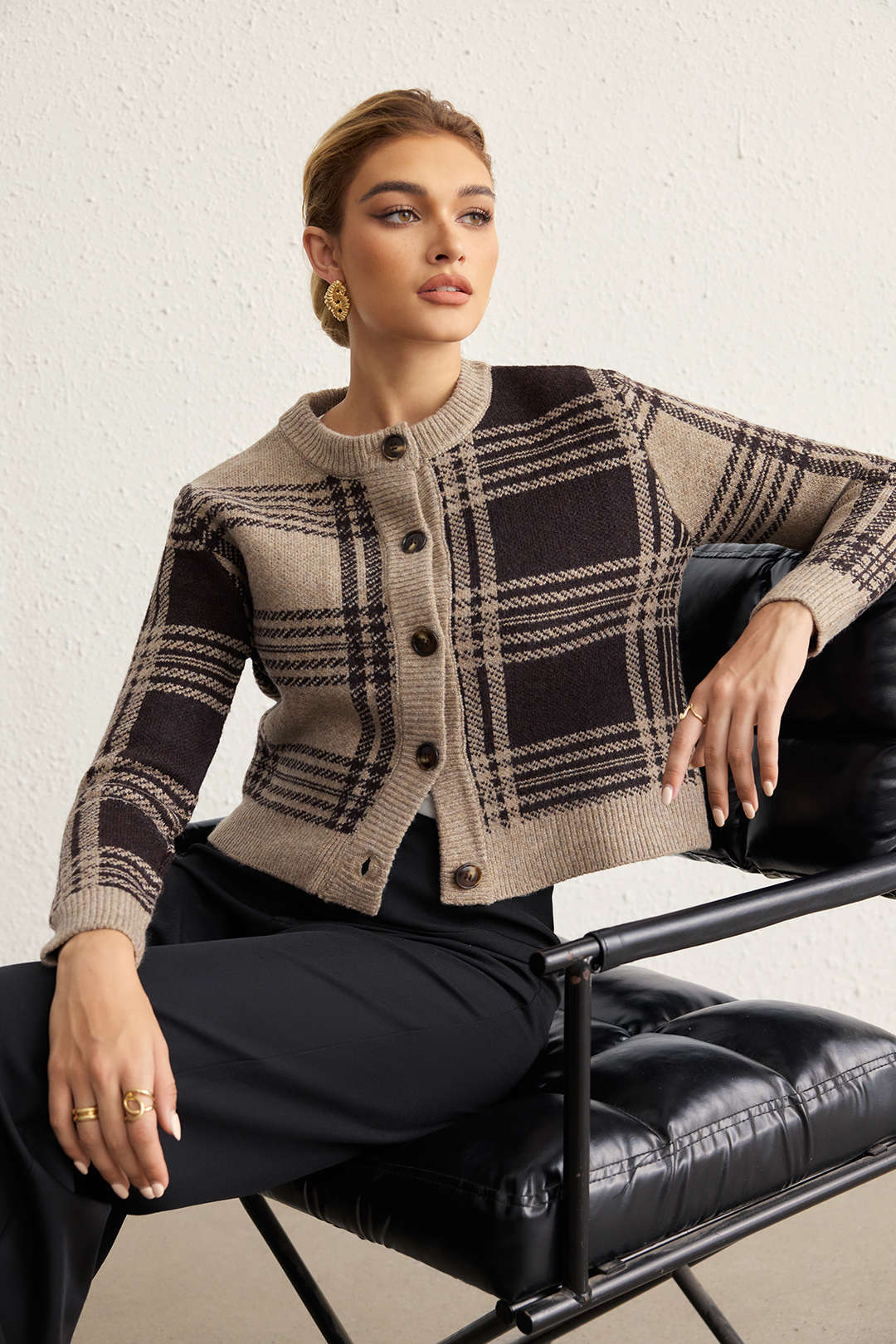 Zara - Gebreid vest met ronde hals en knoopjes