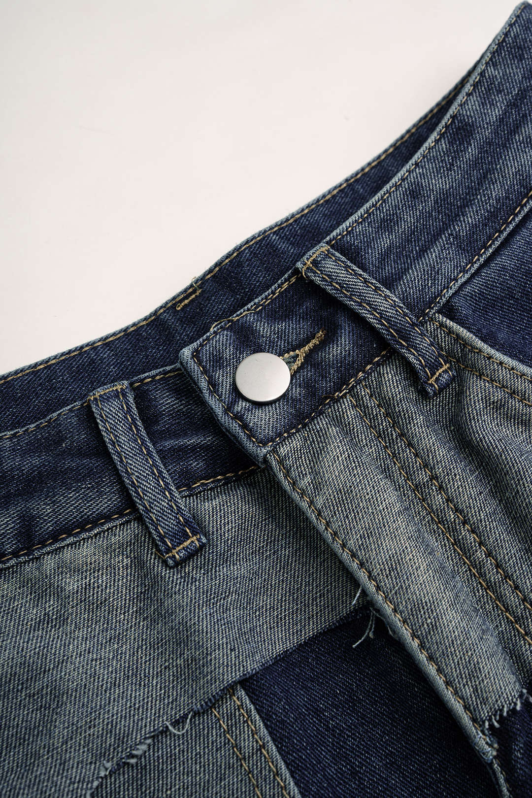 Asymmetrische jeans met rafelrand