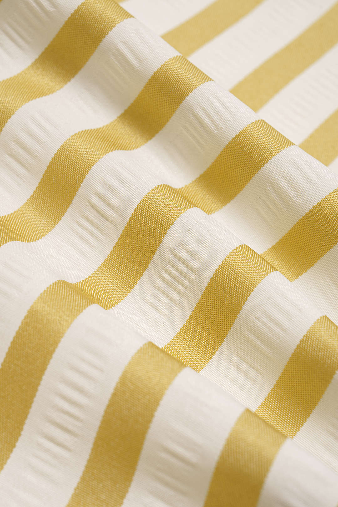 Gestreepte tanktop met halternek en uitsnijding