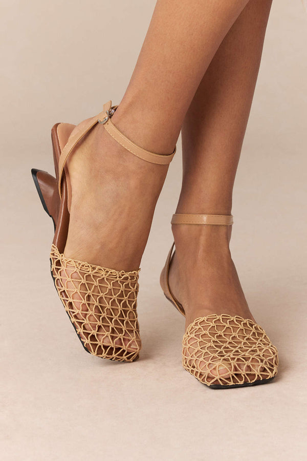 Sandalen van imitatieleer met opengewerkt patroon