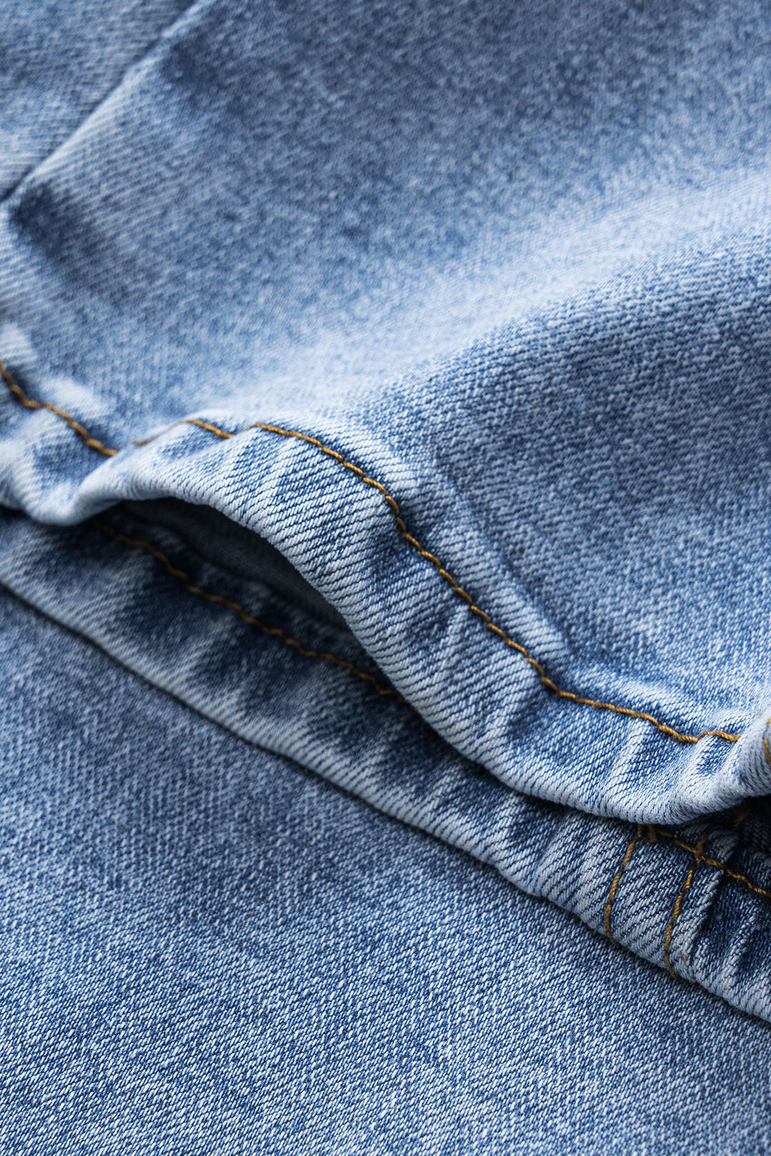 Jeans met zakken, wijde pijpen en ballonmodel