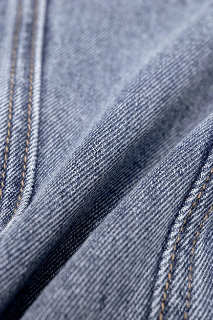 Denim top met ronde hals, naaddetails en ritssluiting.