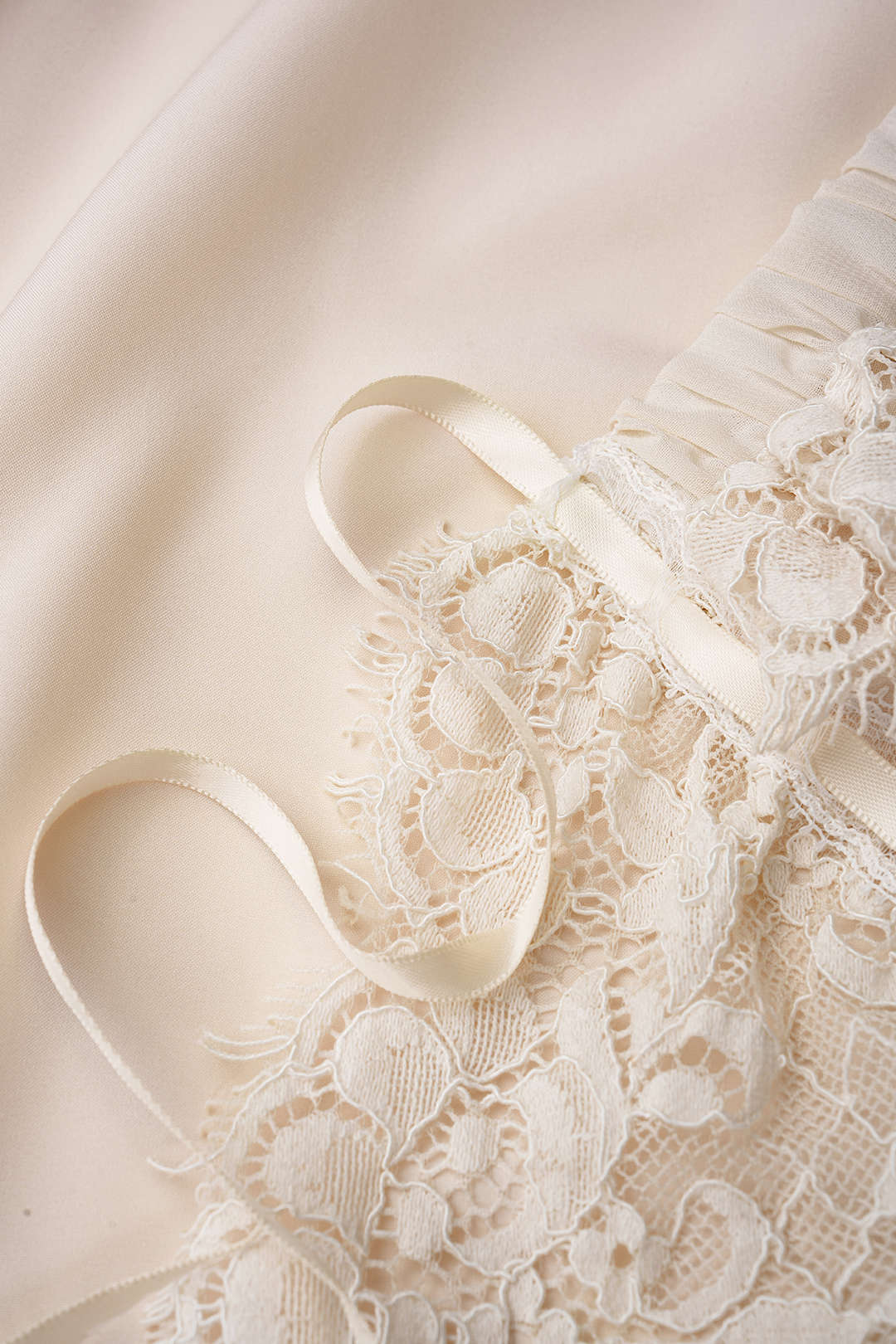 Chiffon patchwork blouse met kanten rand en trekkoord