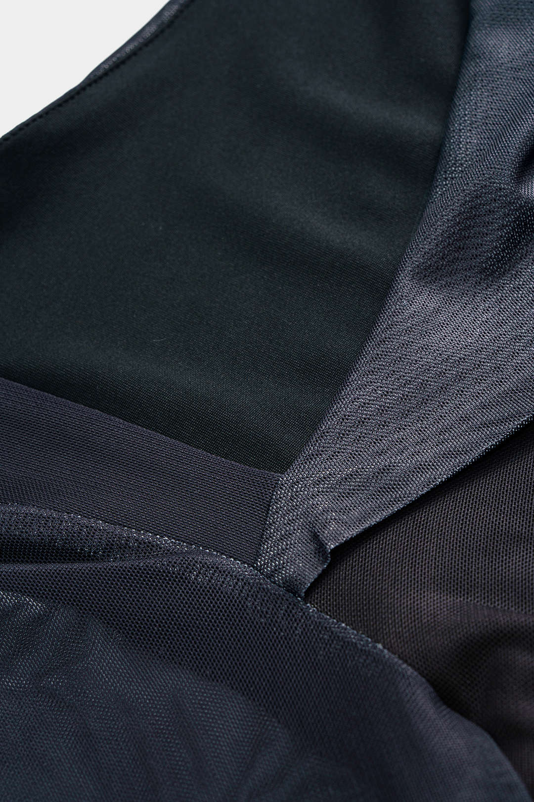 Mesh colorblock minijurk met ruches en lange mouwen