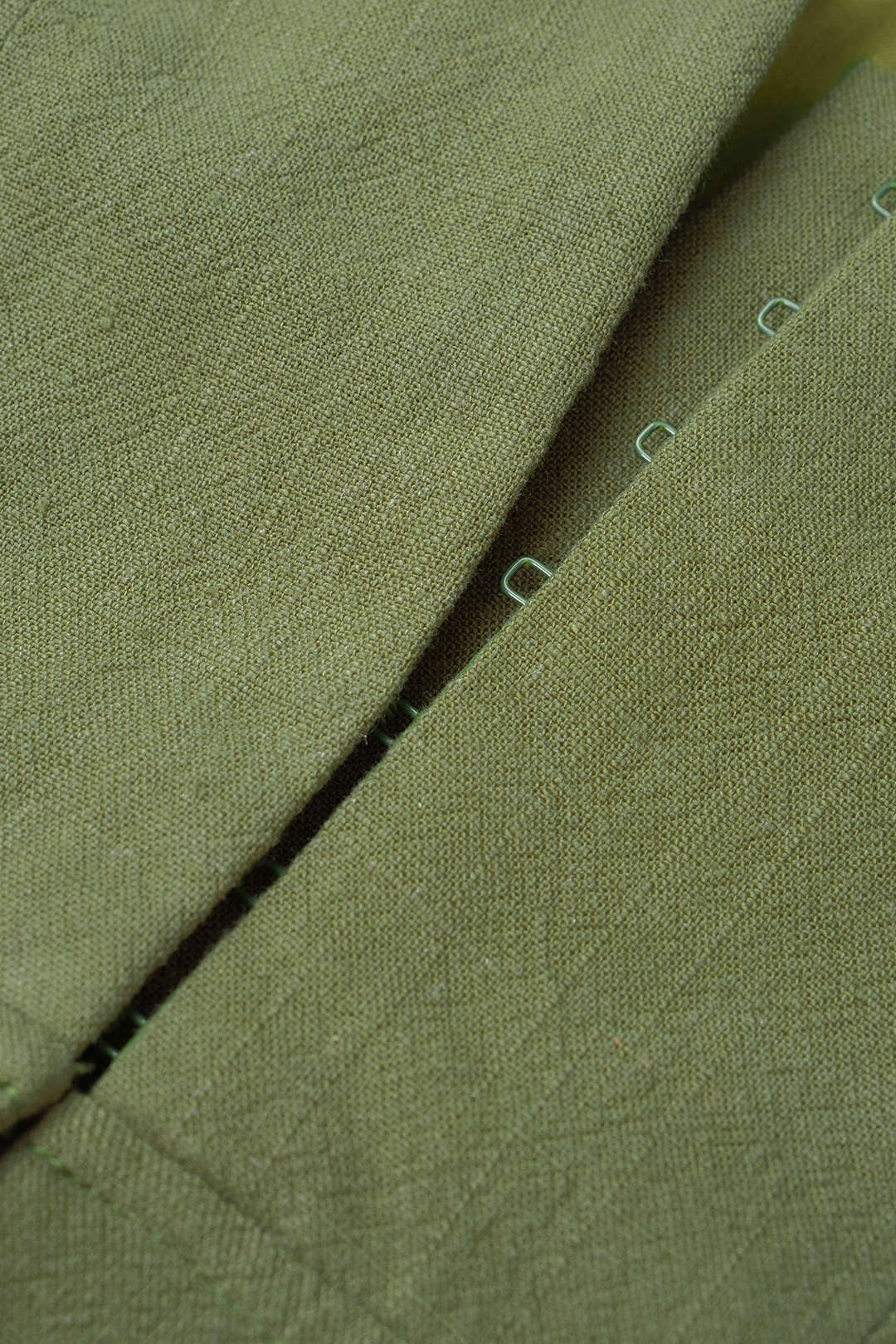Tanktop met uitsnijding, strik en open rug