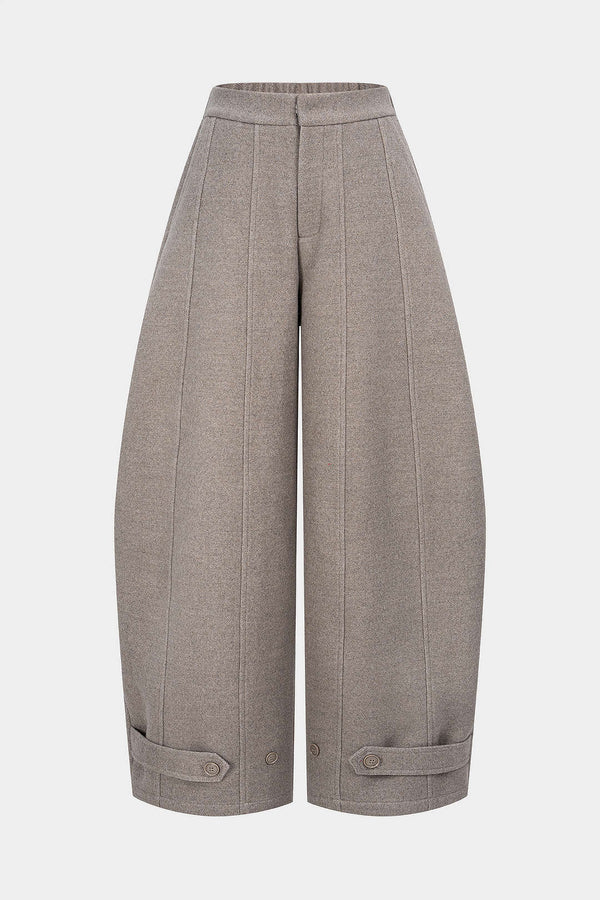 Effen broek met zakken en wijde pijpen