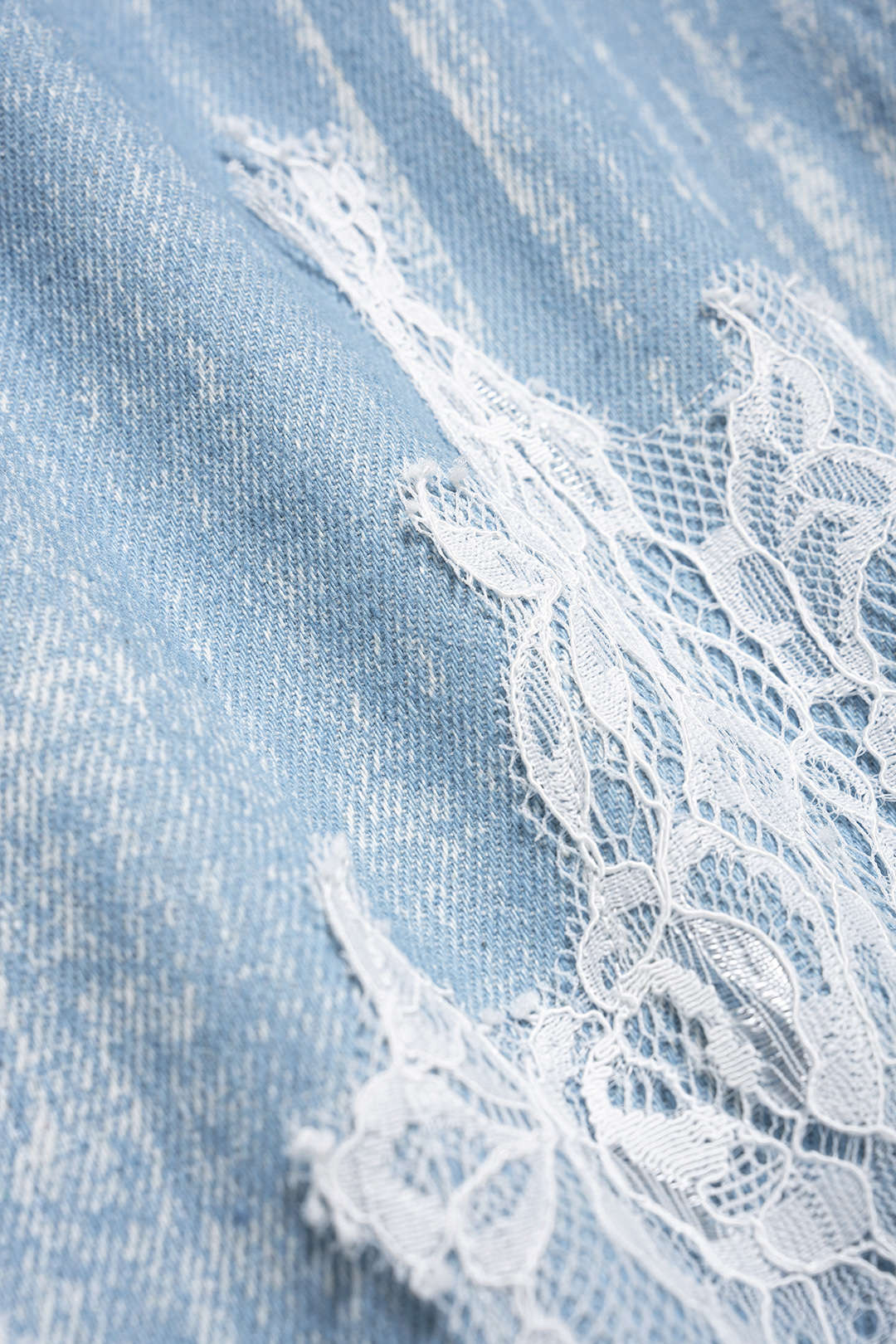 Denim patchwork minijurk met kanten rand en rits