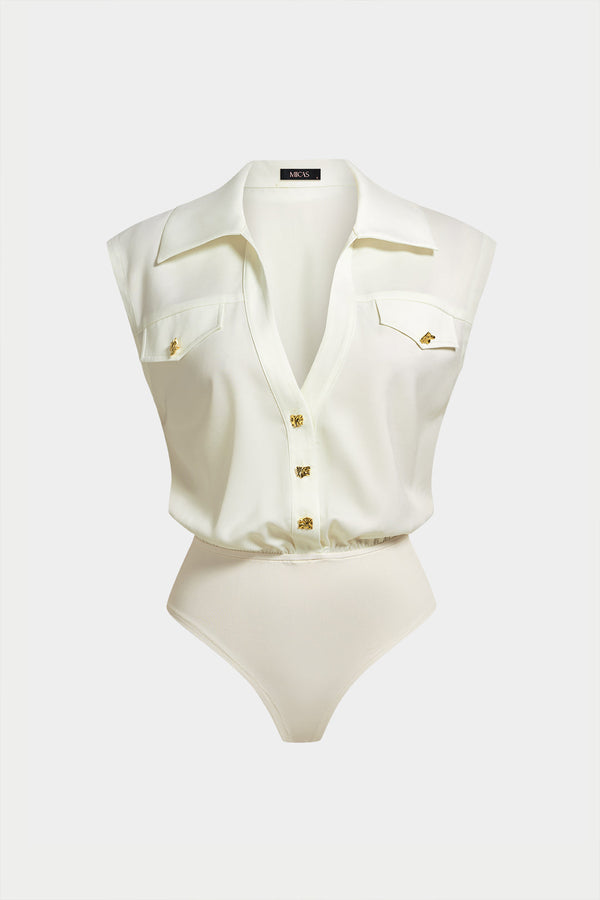 Mouwloze body met revers, V-hals en knoopjes
