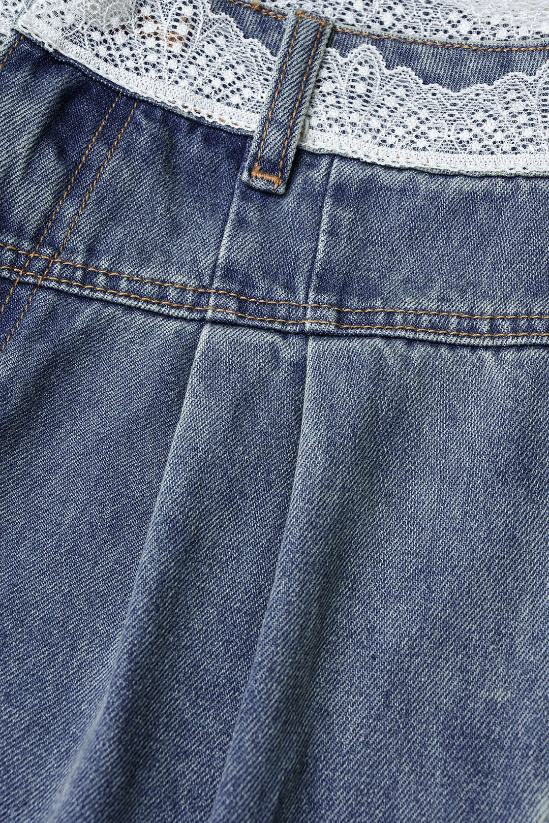 Patchwork jeans met kant en wijde pijpen