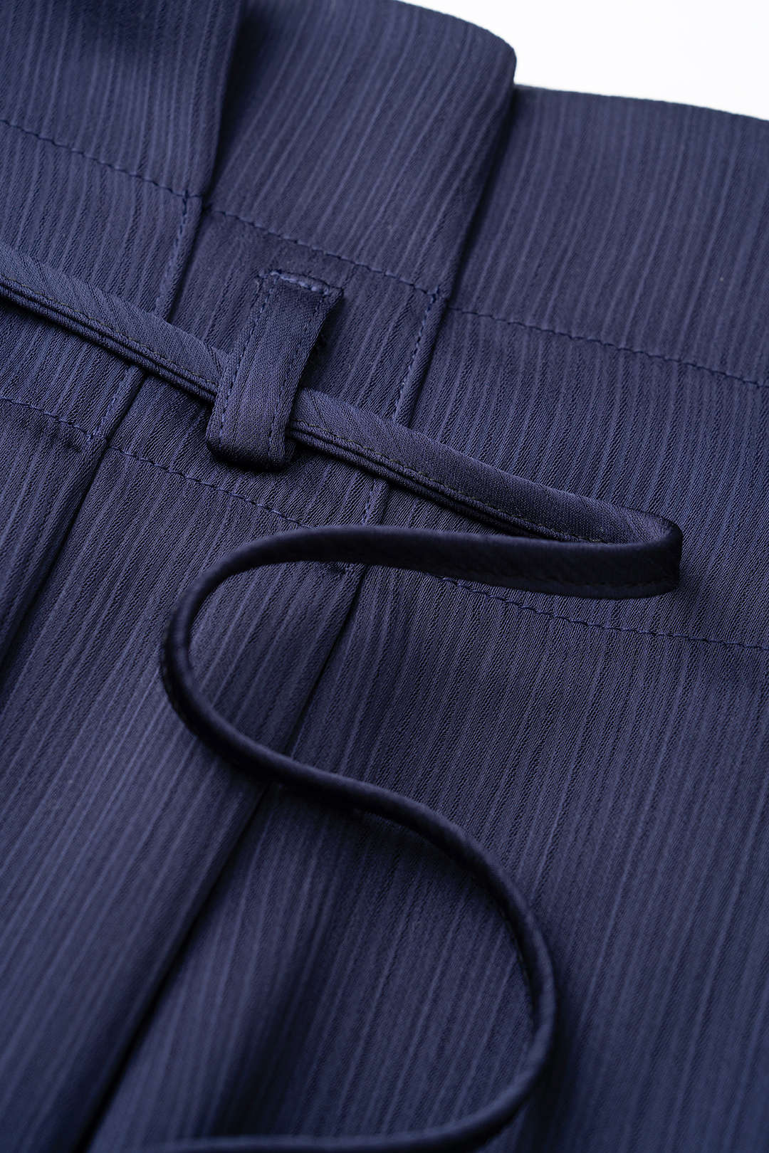 Broek met riem, hoge taille en wijde pijpen