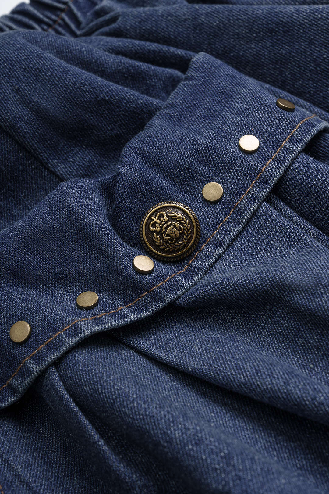 Denim minirok met smokwerk, ruches en zakken