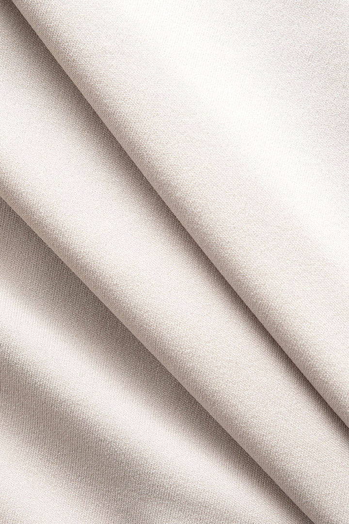 Asymmetrisch kantpaneel MIDI -jurk