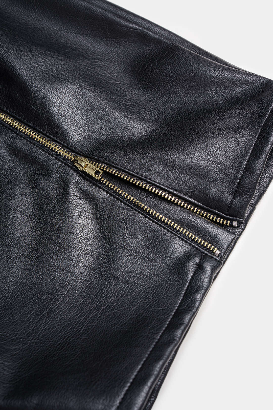 Leren-look metallic broek met rits en wijde pijpen